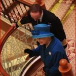 diego-bormida-artist-queen-elizabeth-cruise-line-shipsnavi-crociera-mural-painting