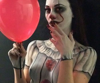 Bodypainting make up halloween it clown scary sexy (7)