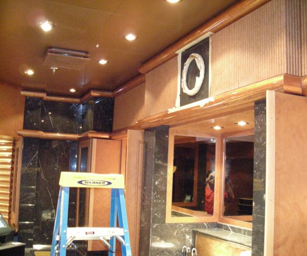 Emerald Princess Cruise Line PCL art artworks paintings decorazione pittorica mural finti marmi (58)