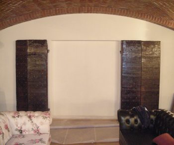 Foto Trompe l'oeil murales Cantina barrique mattoni marmo (1)