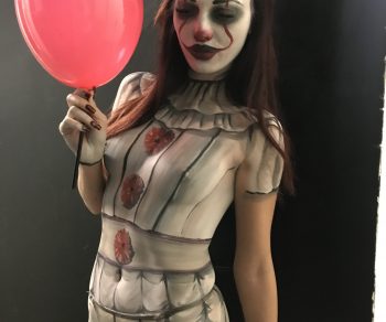 Bodypainting make up halloween it clown scary sexy (15)